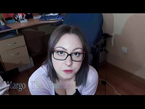 ❤️ Rapariga Sexy com Dildo de Óculos Chupa Profundamente na Câmara Porno doméstico em porno pt.hentaibar.ru ❌️❤
